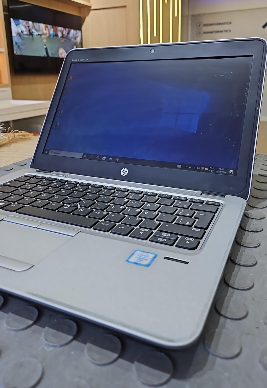 Notebook HP Elitebook 820 G3 - I5 6ª - 8 GB - SSD 120 GB