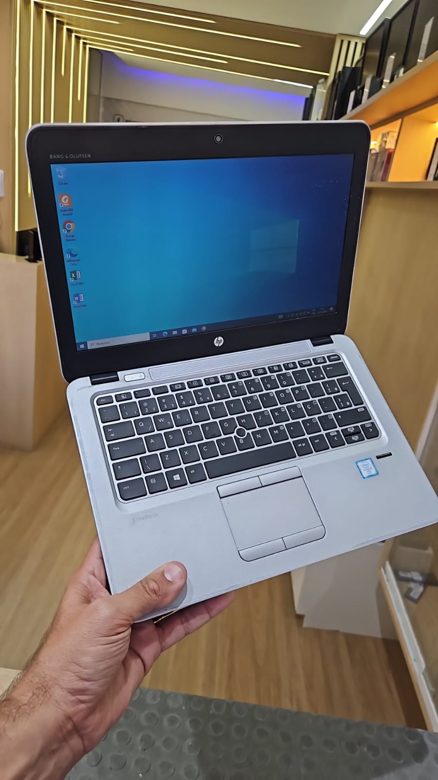 Notebook HP Elitebook 820 G3 - I5 6ª - 8 GB - SSD 120 GB