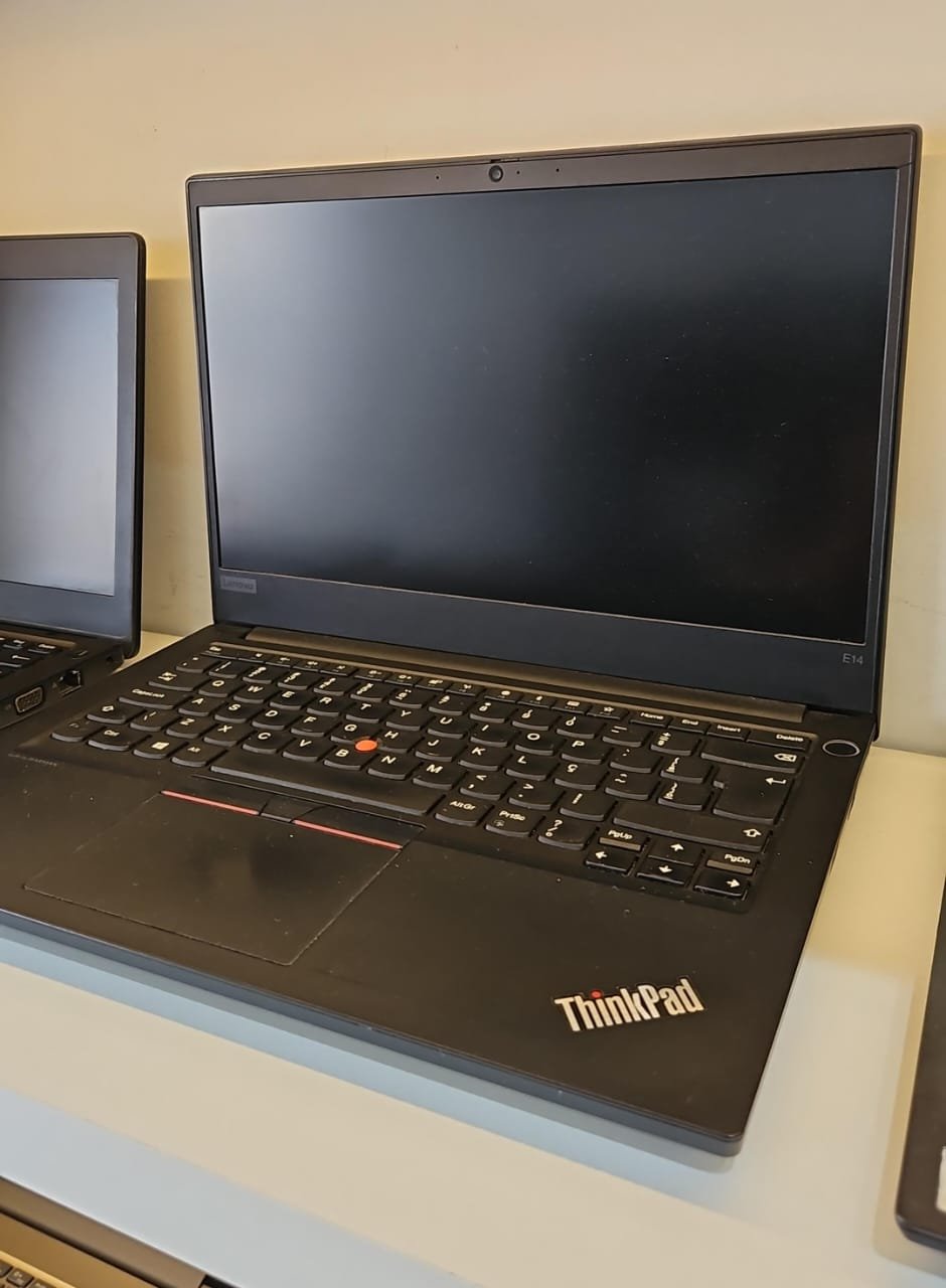 Notebook Lenovo E14 (I5 11ª - 08GB RAM - SSD 240GB)