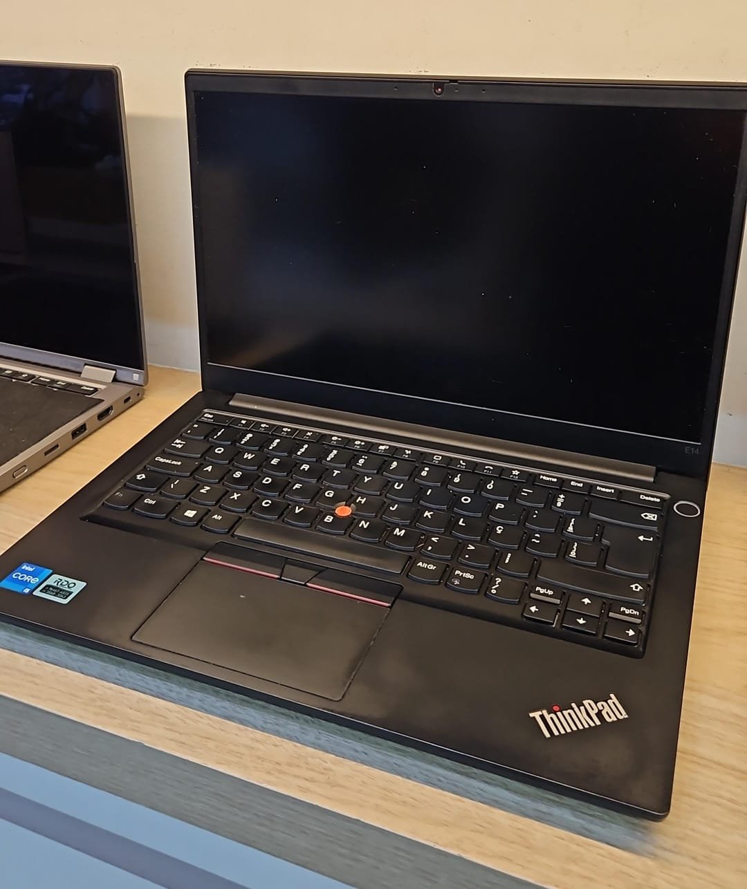 Notebook Lenovo ThinkPad E14 (I5 11ª - 08GB RAM - SSD 240GB)