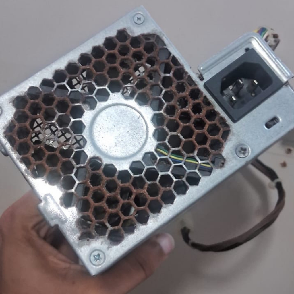Fonte CPU HP Pro (COM MARCAS DE FERRUGEM) Funcionando 100%