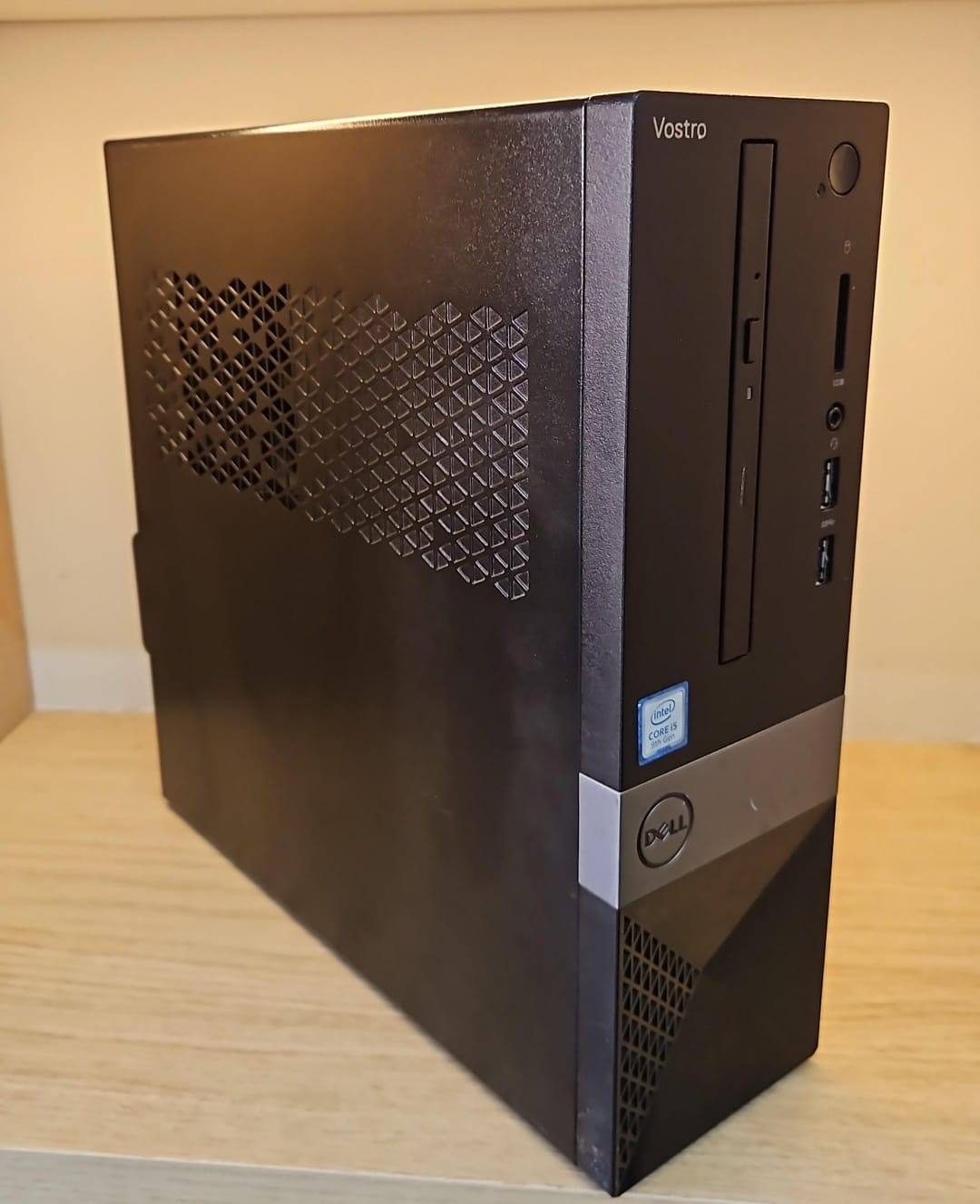 Computador Dell Vostro 3470 Sff - Core I5 9ª Geração - 8 Gb Ddr4 - SSD 240 Gb