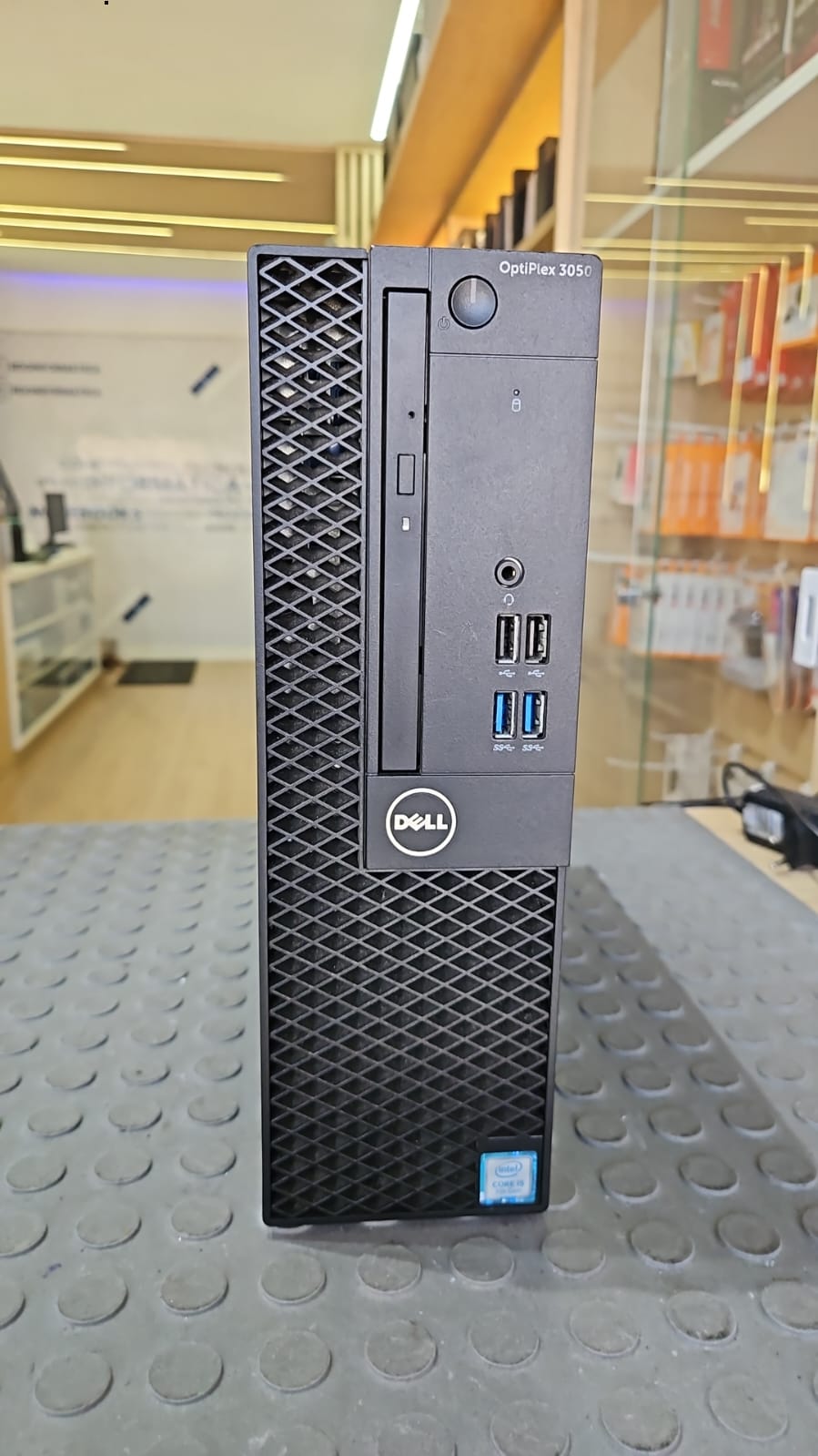 Computador Dell OptiPlex 3050 - i5 7ª Geração - 8GB - SSD 240GB