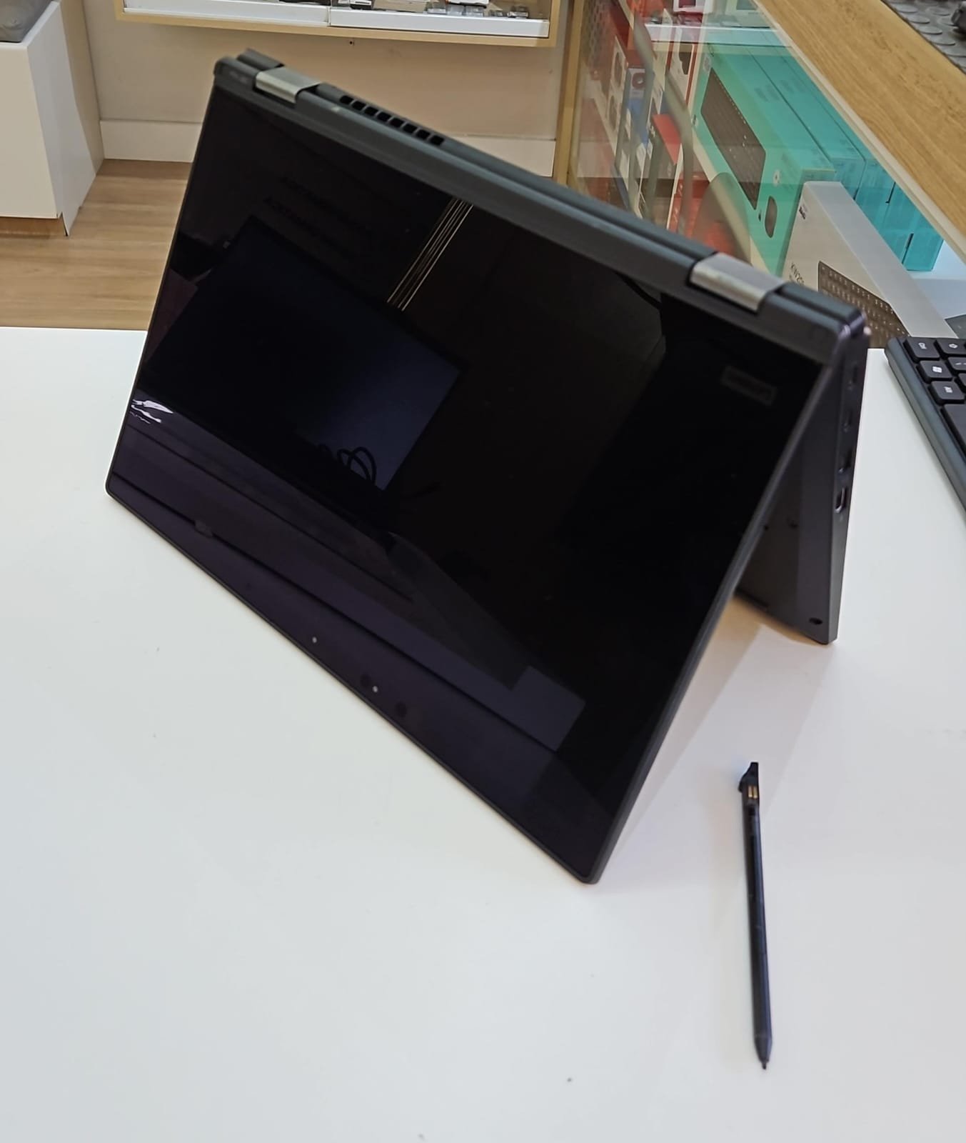 Notebook Lenovo ThinkPad Yoga L390 (I5 8ª - 16GB RAM DDR4 - SSD 256GB) TOUCHSCREEN